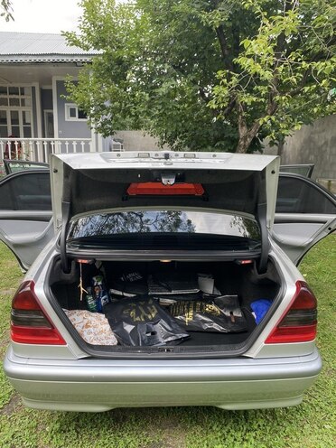 Mercedes C 180 1997, 279,000 km - 1.8 л - Bakı