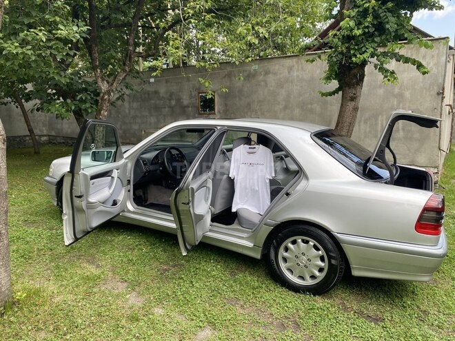 Mercedes C 180 1997, 279,000 km - 1.8 л - Bakı