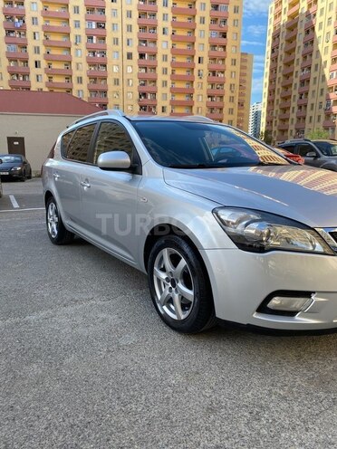 Kia  2010, 348,000 km - 1.6 l - Bakı