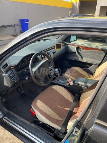 Mercedes E 230 1995, 450,000 km - 2.3 l - Sumqayıt
