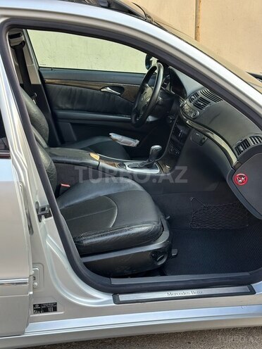 Mercedes E 320 2002, 258,000 km - 3.2 л - Bakı