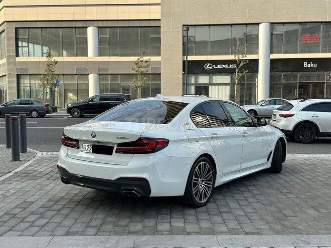 BMW 530e-6