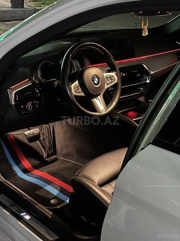 BMW 530e-19