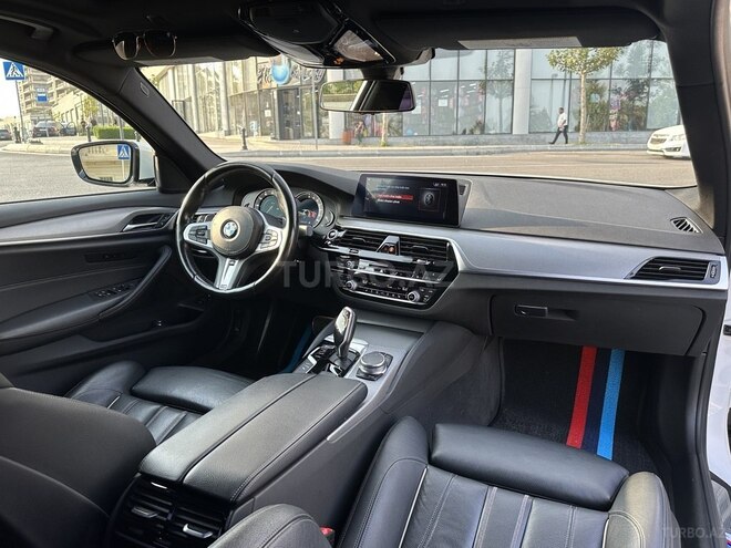 BMW 530e-15