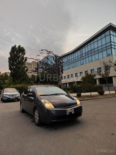 Toyota Prius-2
