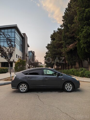 Toyota Prius-6