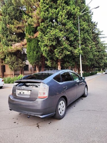 Toyota Prius-14