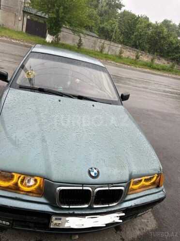 BMW 318 1994, 400,000 km - 1.8 l - Quba
