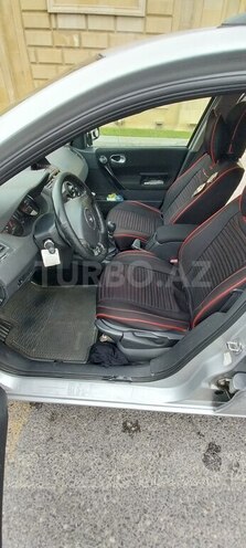 Renault Megane-13