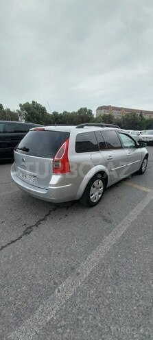 Renault Megane-6