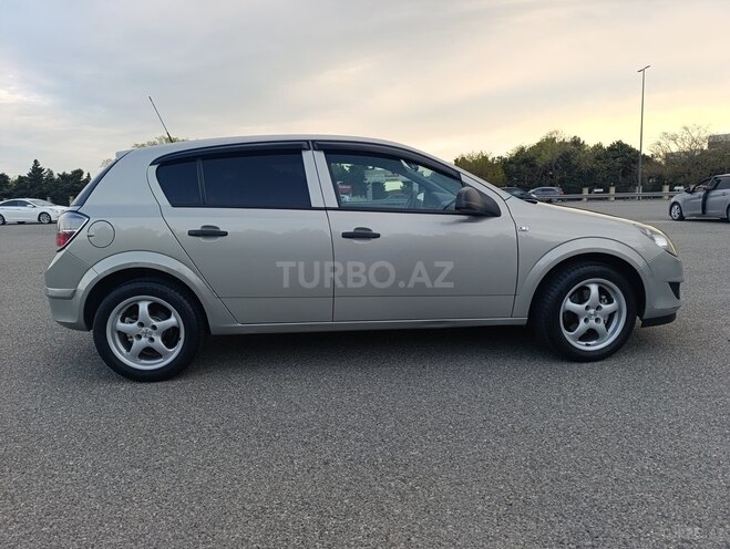 Opel Astra 2009, 226,000 km - 1.4 l - Bakı