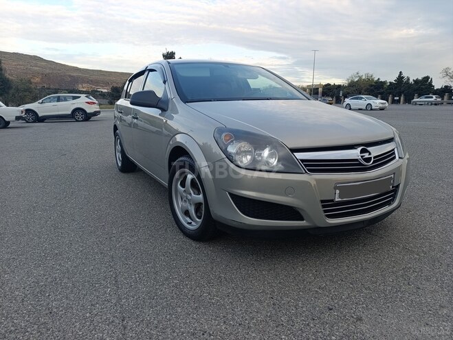 Opel Astra 2009, 226,000 km - 1.4 l - Bakı