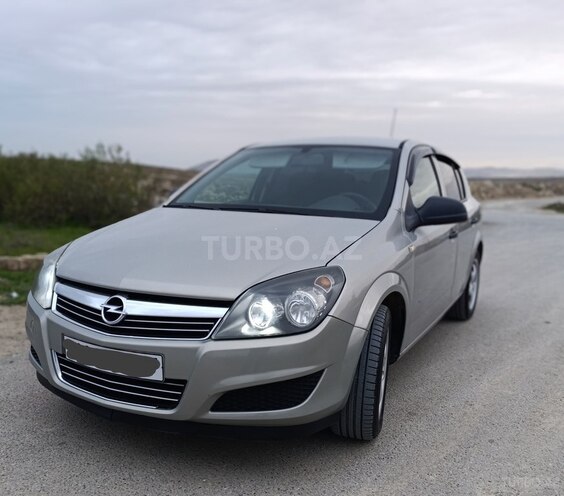 Opel Astra 2009, 226,000 km - 1.4 l - Bakı