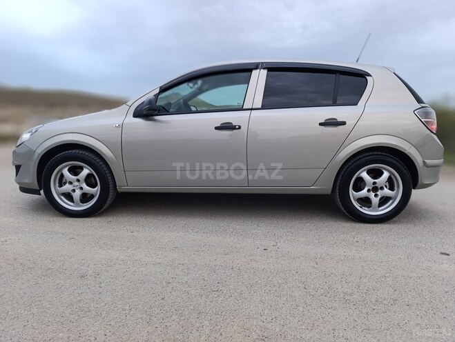 Opel Astra 2009, 226,000 km - 1.4 l - Bakı