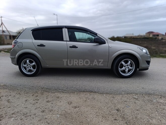 Opel Astra 2009, 226,000 km - 1.4 l - Bakı
