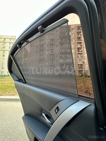 BMW 525 2006, 255,000 km - 2.5 l - Bakı