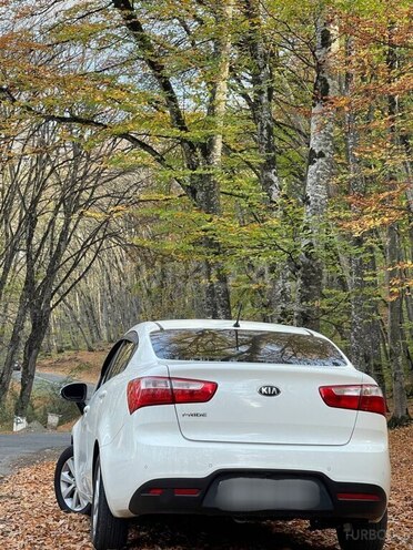 Kia Pride-5