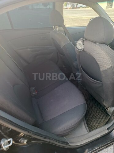 Kia Rio 2007, 284,500 km - 1.4 l - Gəncə