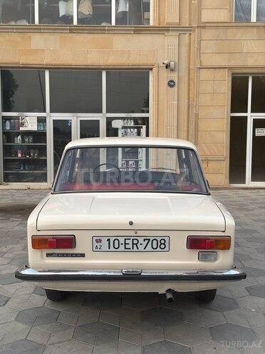 LADA (VAZ) 21011-2
