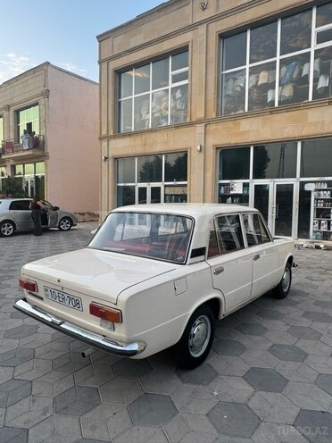 LADA (VAZ) 21011-4