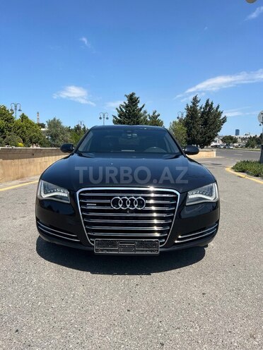 Audi A8-1