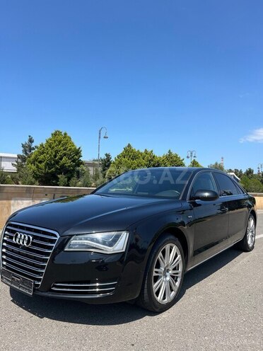 Audi A8-4