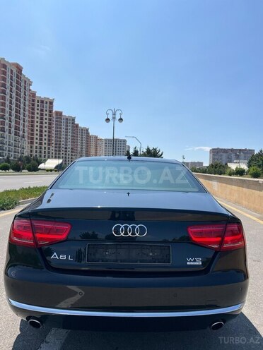 Audi A8-2