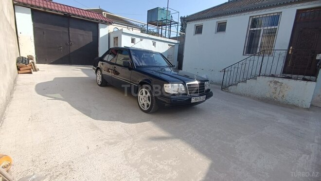 Mercedes E 220 1995, 238,000 km - 2.2 l - Bakı