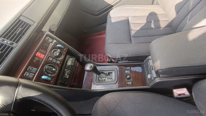 Mercedes E 220 1995, 238,000 km - 2.2 l - Bakı