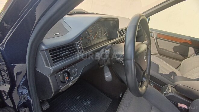 Mercedes E 220 1995, 238,000 km - 2.2 l - Bakı