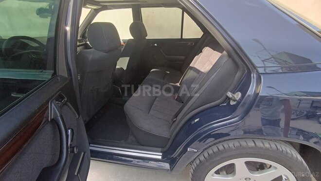 Mercedes E 220 1995, 238,000 km - 2.2 l - Bakı