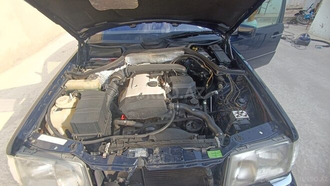 Mercedes E 220 1995, 238,000 km - 2.2 l - Bakı