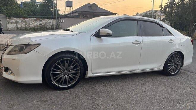 Toyota Camry 2012, 188,000 km - 2.5 l - Quba