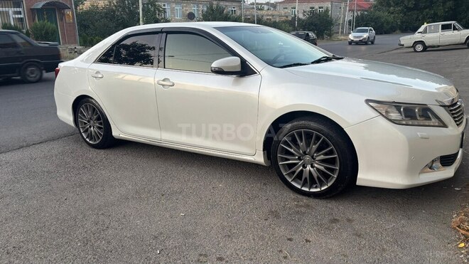 Toyota Camry 2012, 188,000 km - 2.5 l - Quba
