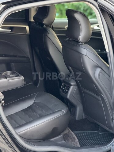 Ford Fusion (North America)-15