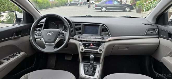 Hyundai Elantra 2016, 120,457 km - 2.0 l - Bakı