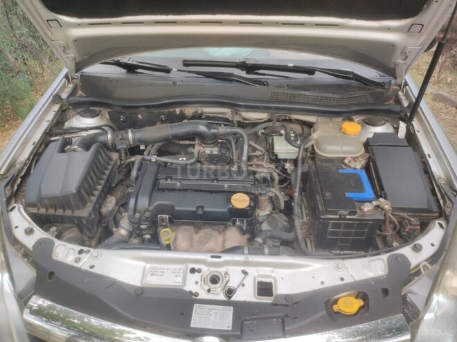 Opel Astra 2006, 258,000 km - 1.4 l - Masallı