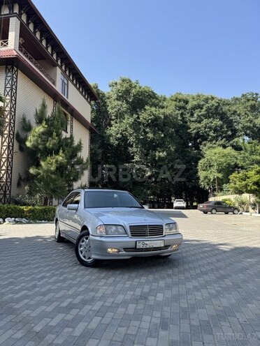 Mercedes C 230 1999, 246,000 km - 2.3 l - Masallı