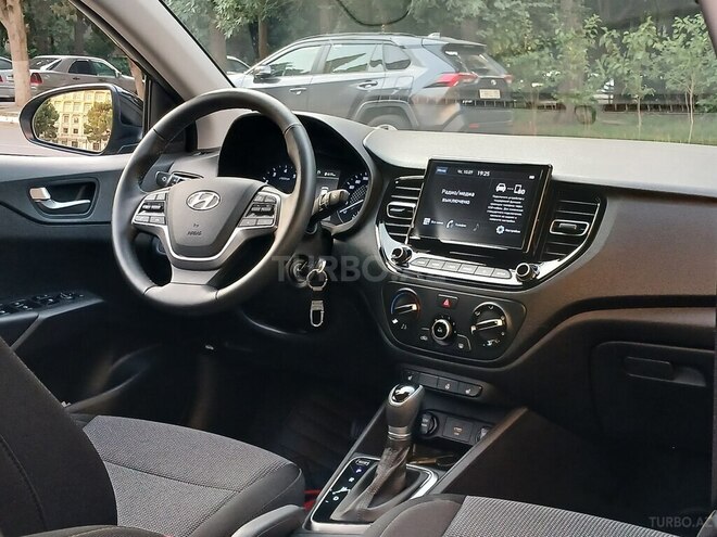 Hyundai Accent 2022, 17,800 km - 1.6 l - Bakı