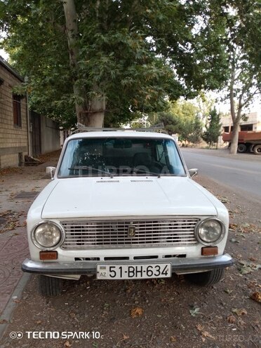 LADA (VAZ) 21011-1