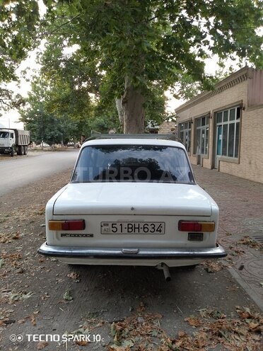 LADA (VAZ) 21011-2