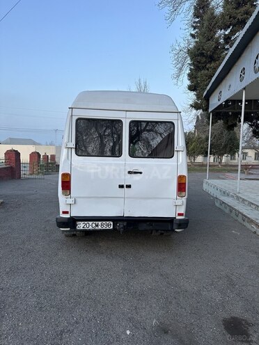 Mercedes 208 D 1990, 999,900 km - 2.3 l - Gəncə