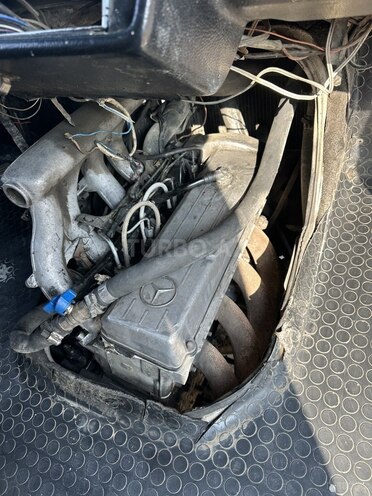 Mercedes 208 D 1990, 999,900 km - 2.3 l - Gəncə