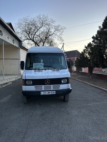 Mercedes 208 D 1990, 999,900 km - 2.3 l - Gəncə