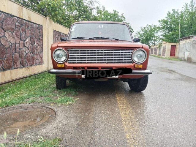 LADA (VAZ) 21011-2