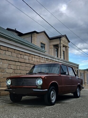 LADA (VAZ) 21011-4