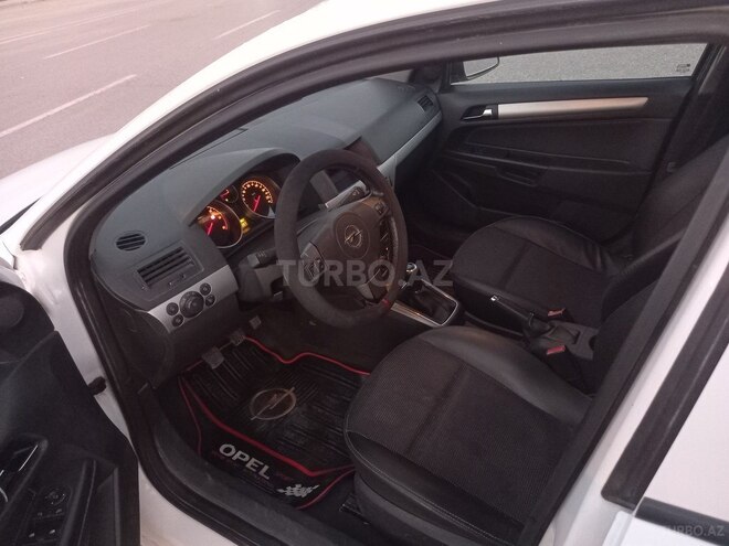 Opel Astra 2009, 210,000 km - 1.3 l - Gəncə