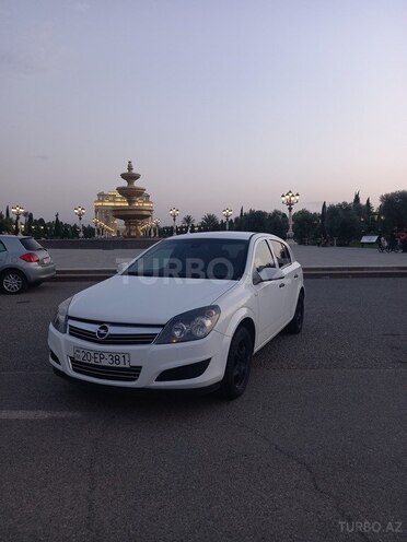 Opel Astra 2009, 210,000 km - 1.3 l - Gəncə