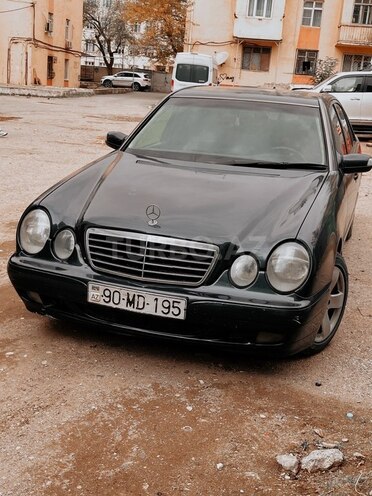 Mercedes E 220 d 1999, 235,000 km - 2.2 l - Bakı