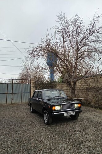 LADA (VAZ) 2107-2